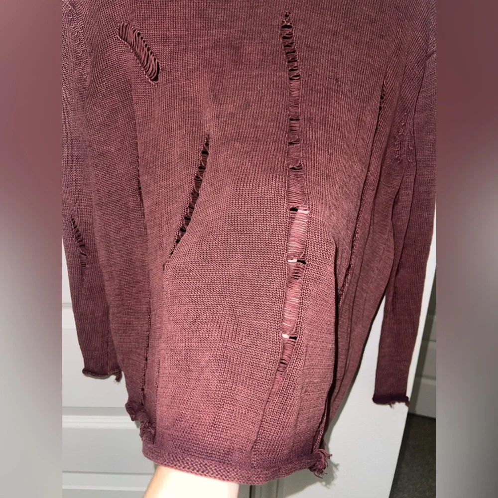 Distressed Sweater - Picture 5 of 5